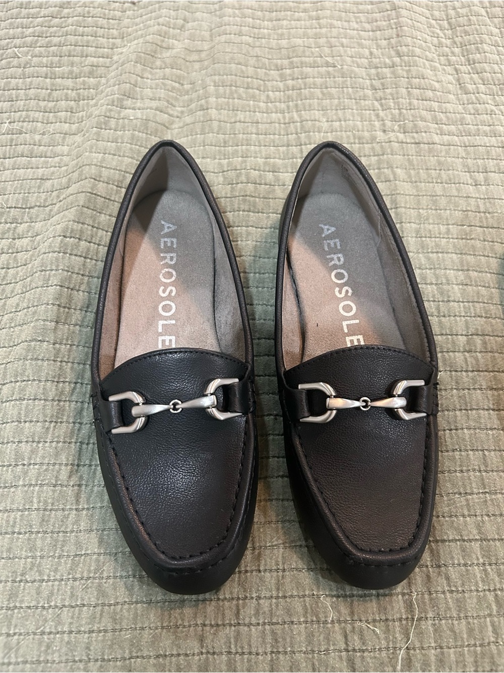 AEROSOLES Black Leather Bit-Detail Loafers